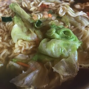 シャキシャキレタスde贅沢インスタントラーメン